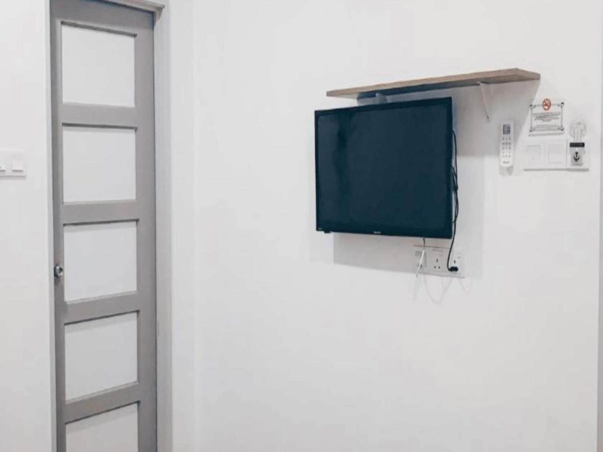 武吉乌美卡尔顿酒店 关丹 外观 照片